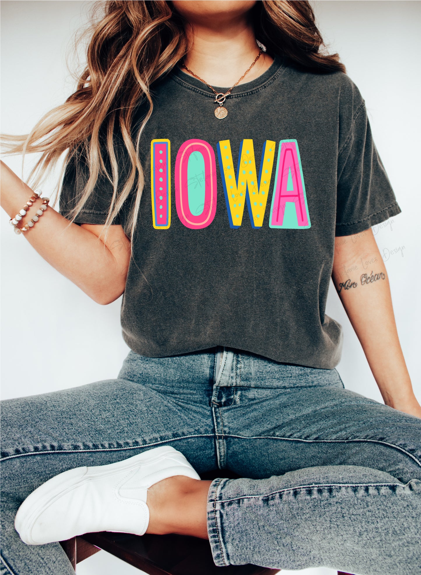 Iowa Cute Font Digital Design